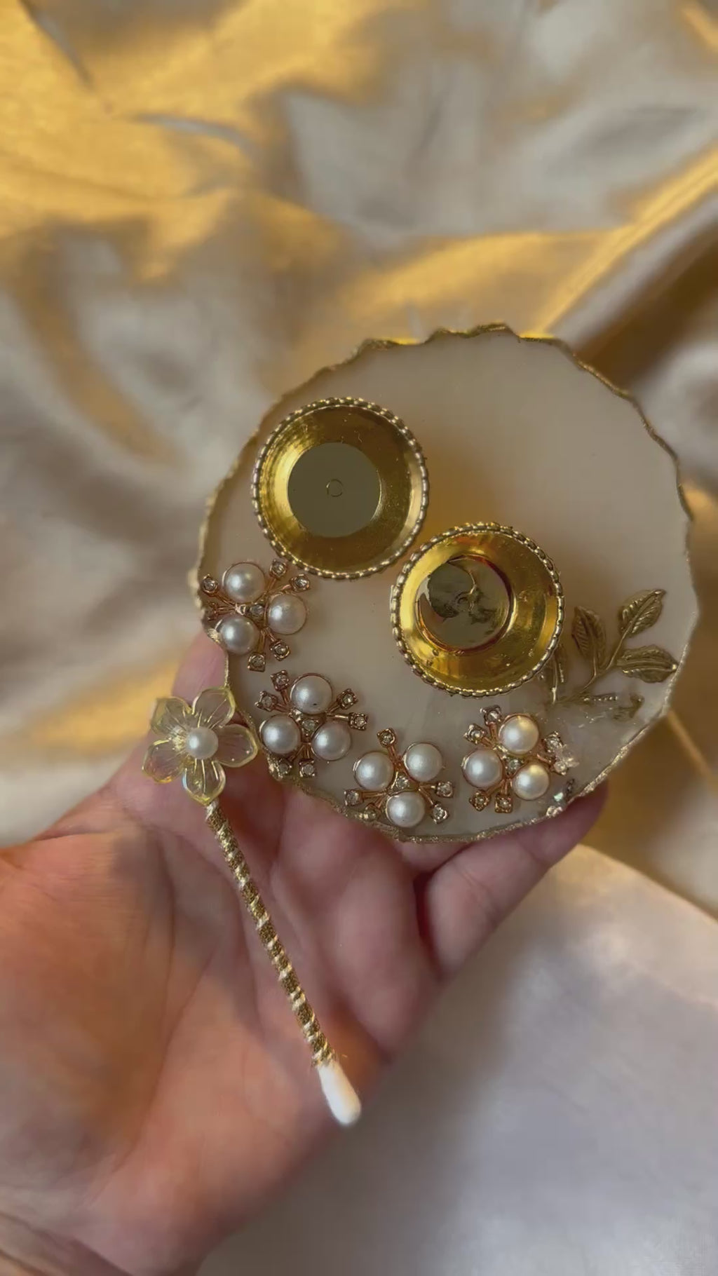 Mini thali+teeka applicator set in a potli